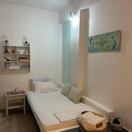 Small Cycladic Studio For 2 公寓