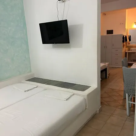 Small Cycladic Studio For 2 *